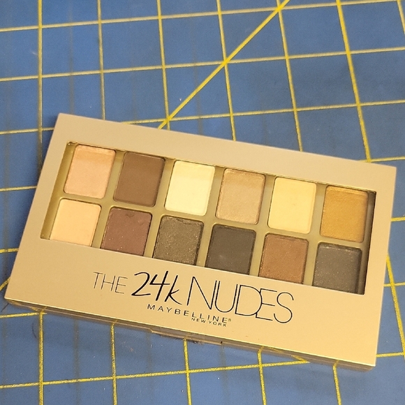 Maybelline Gold and Brown Eyeshadow Palette with Shimmer New - Picture 1 of 2